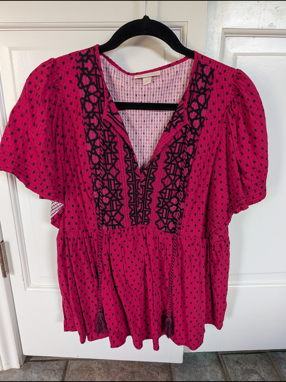 Knox Rose Hot Pink Embroidered V-Neck Tassel Tie Blouse SZ L